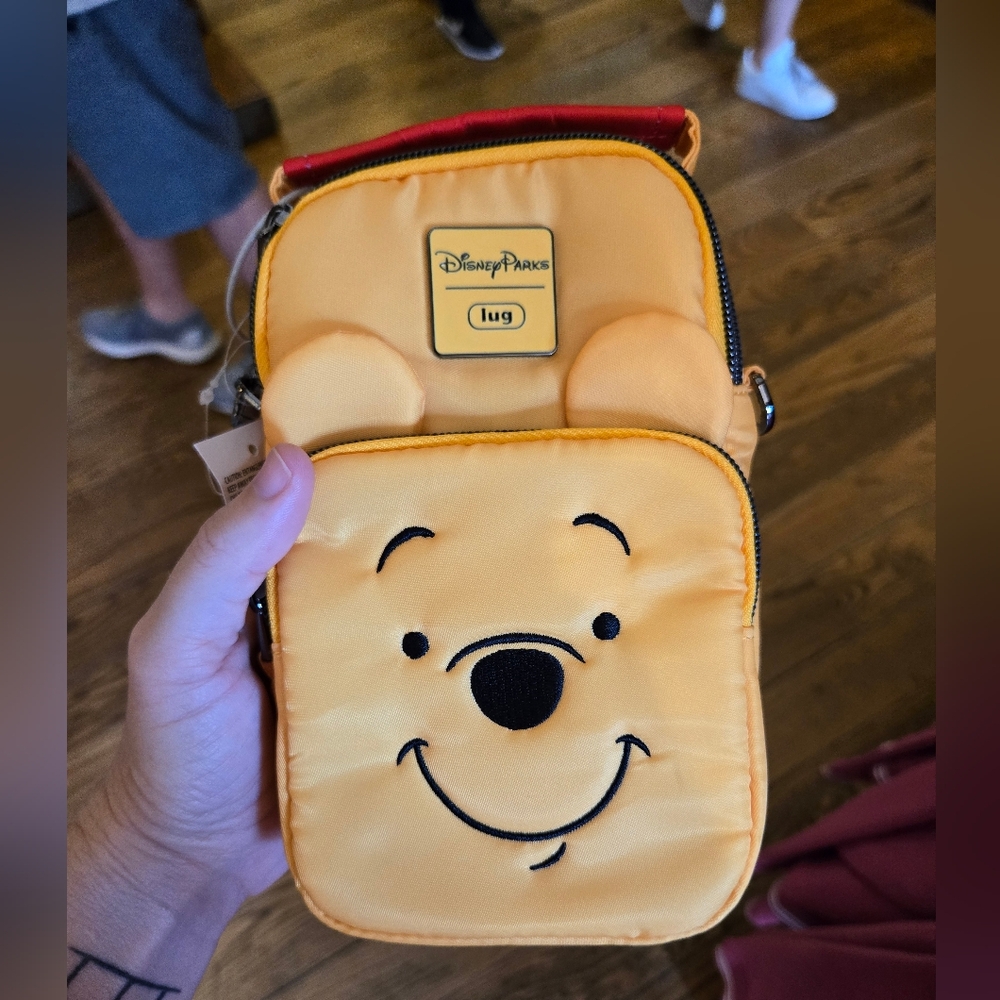 Disney Parks Lug Winnie the Pooh Bag